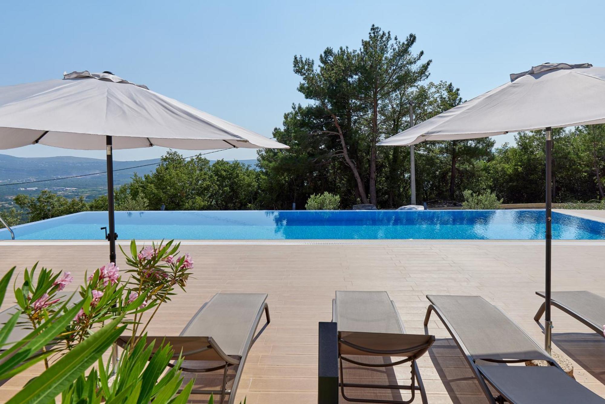 Adriatic Heights Aparthotel Kavac Ngoại thất bức ảnh